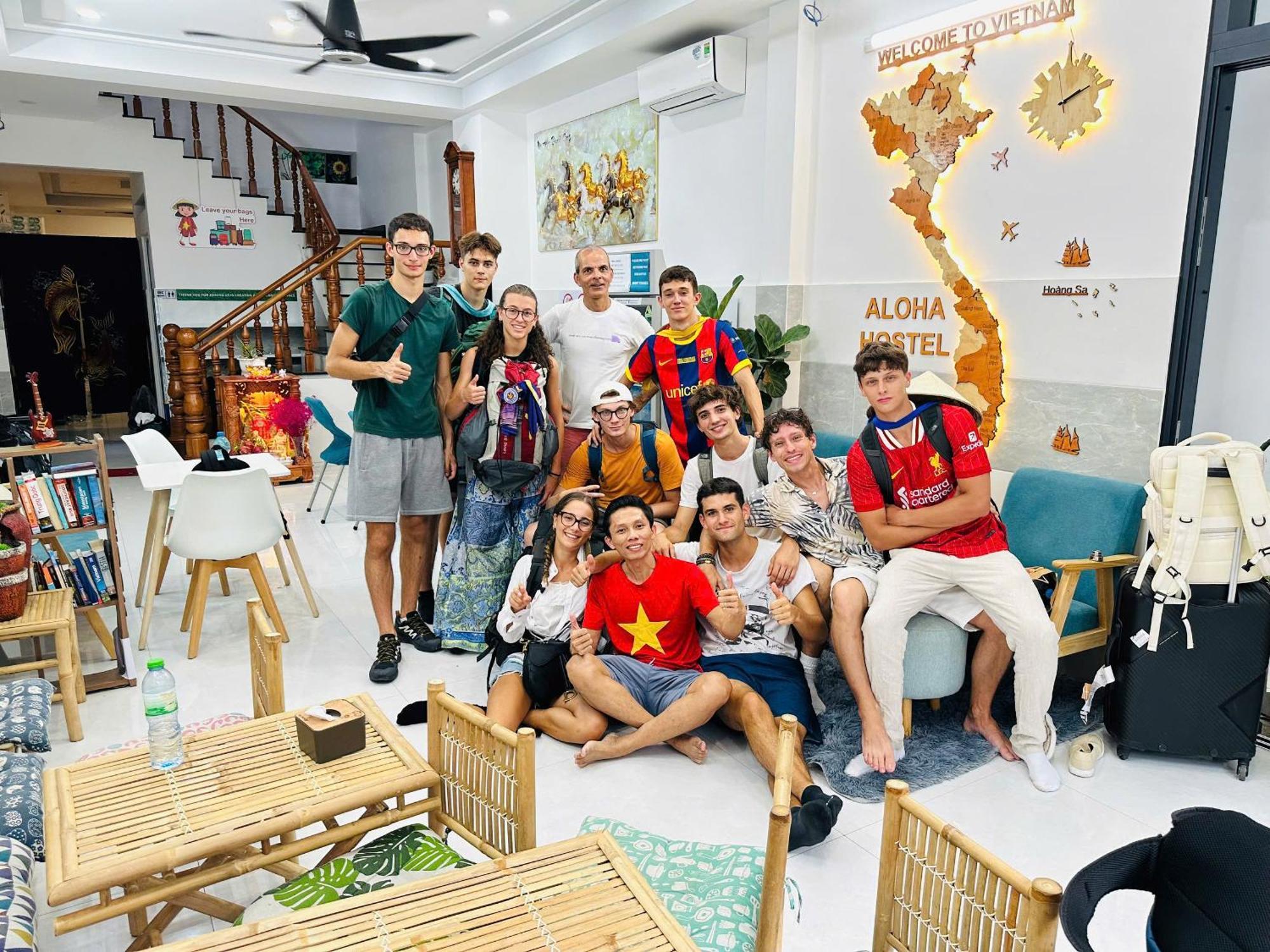 Aloha Saigon Premium Hostel By Local Travel Experts - Newly Opened, Less-Touristy Location, Spacious Rooms, Glass Shower Bathroom, Free Breakfast & Walking Tour مدينة هوشي منه المظهر الخارجي الصورة