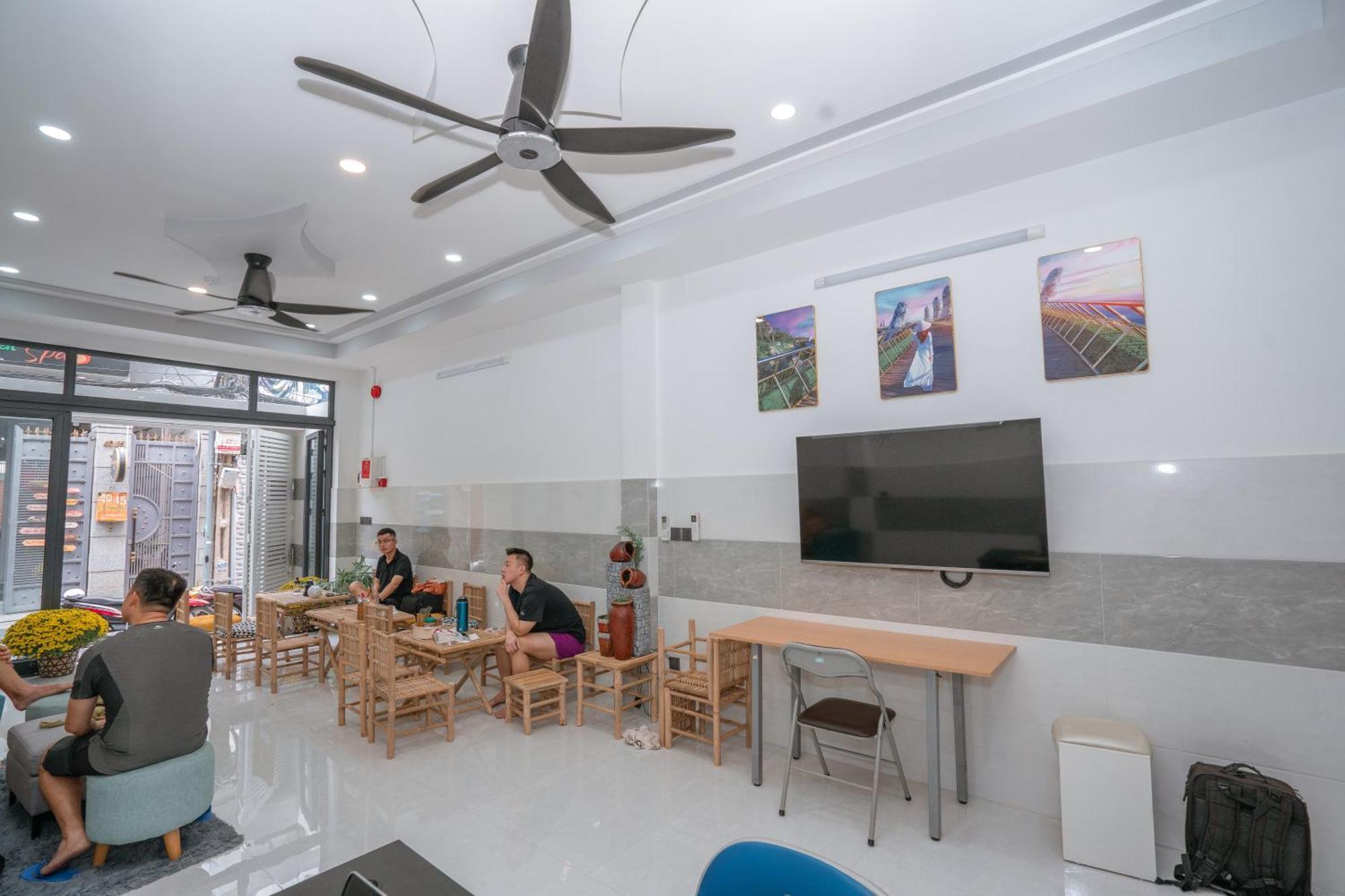 Aloha Saigon Premium Hostel By Local Travel Experts - Newly Opened, Less-Touristy Location, Spacious Rooms, Glass Shower Bathroom, Free Breakfast & Walking Tour مدينة هوشي منه المظهر الخارجي الصورة