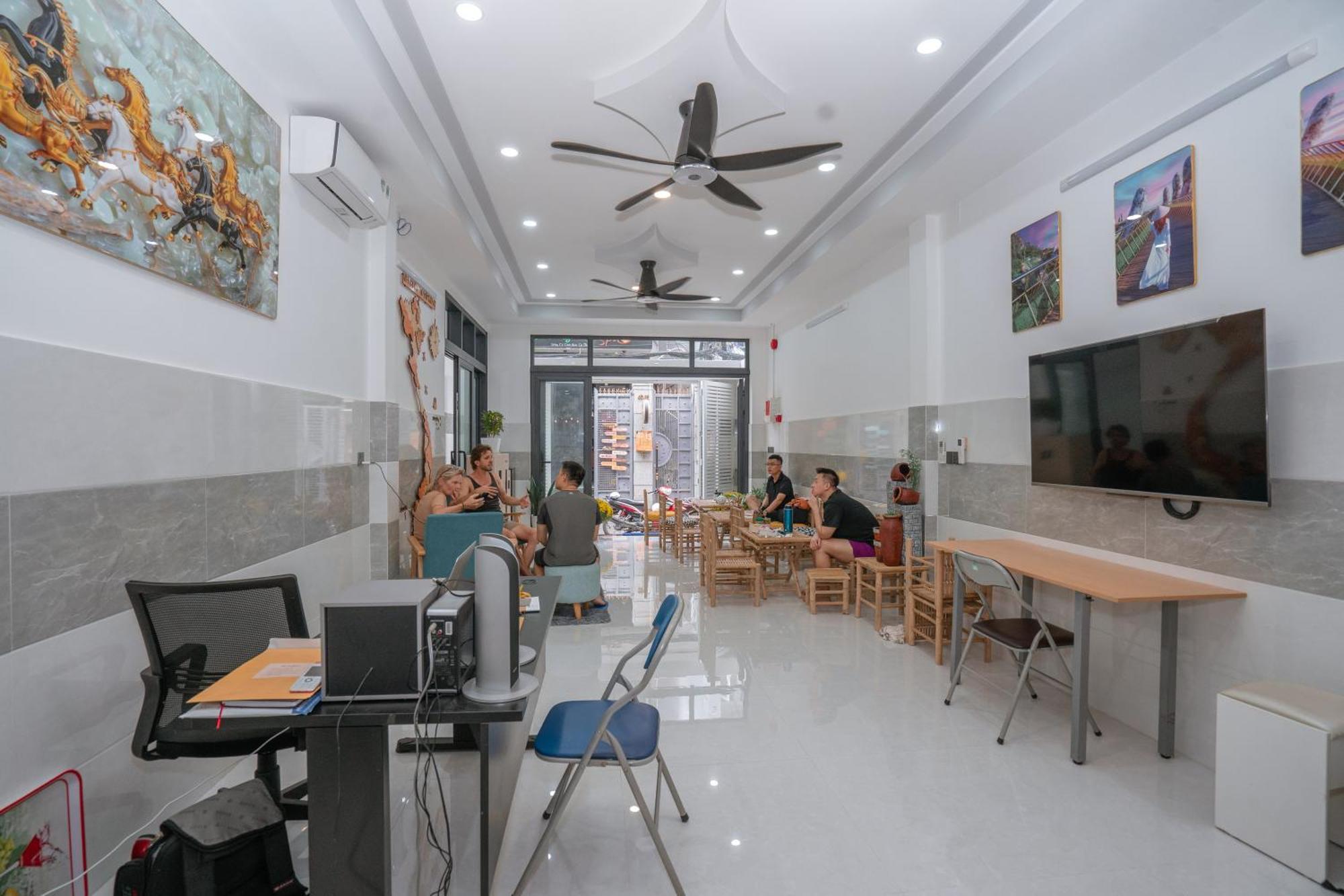 Aloha Saigon Premium Hostel By Local Travel Experts - Newly Opened, Less-Touristy Location, Spacious Rooms, Glass Shower Bathroom, Free Breakfast & Walking Tour مدينة هوشي منه المظهر الخارجي الصورة