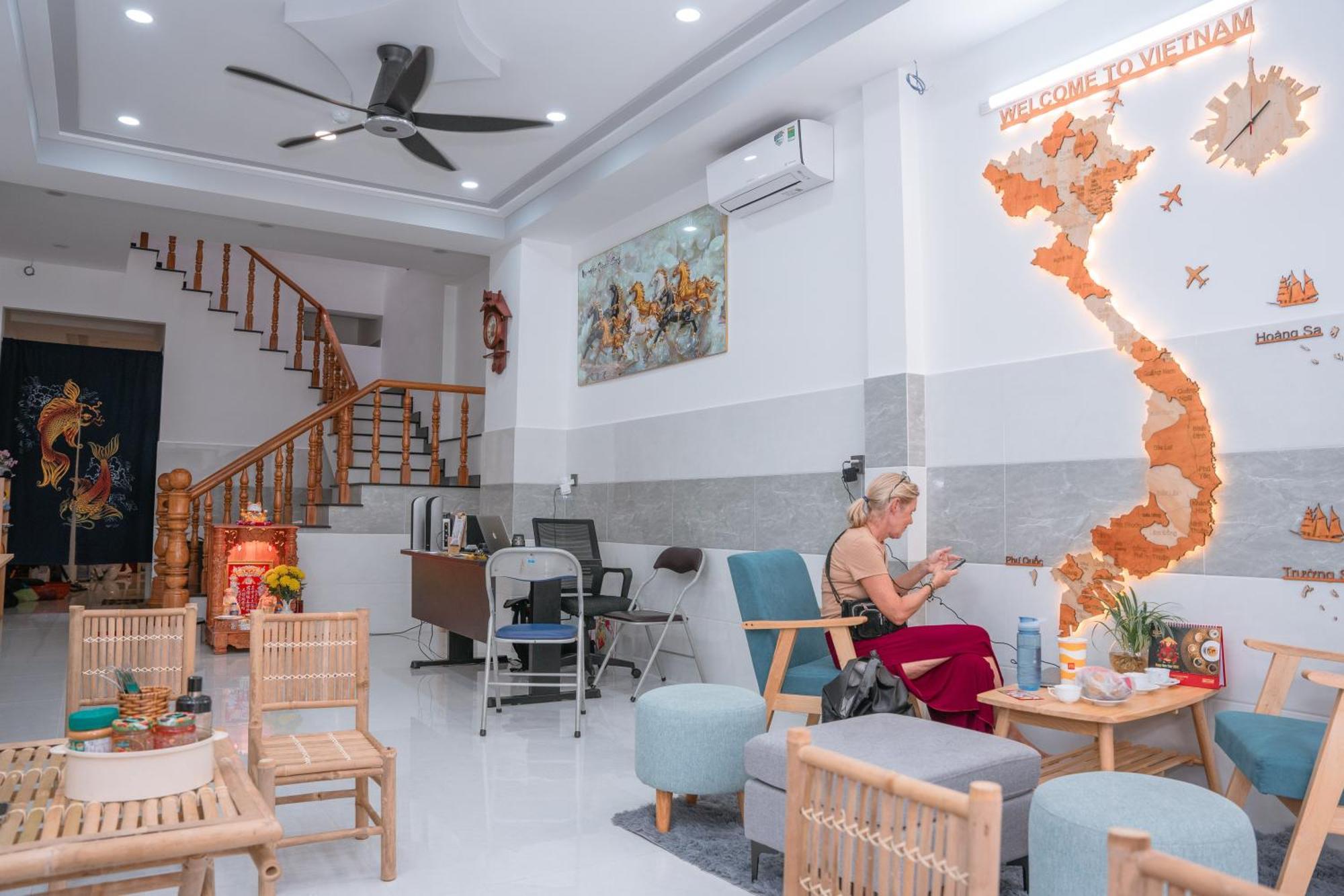Aloha Saigon Premium Hostel By Local Travel Experts - Newly Opened, Less-Touristy Location, Spacious Rooms, Glass Shower Bathroom, Free Breakfast & Walking Tour مدينة هوشي منه المظهر الخارجي الصورة