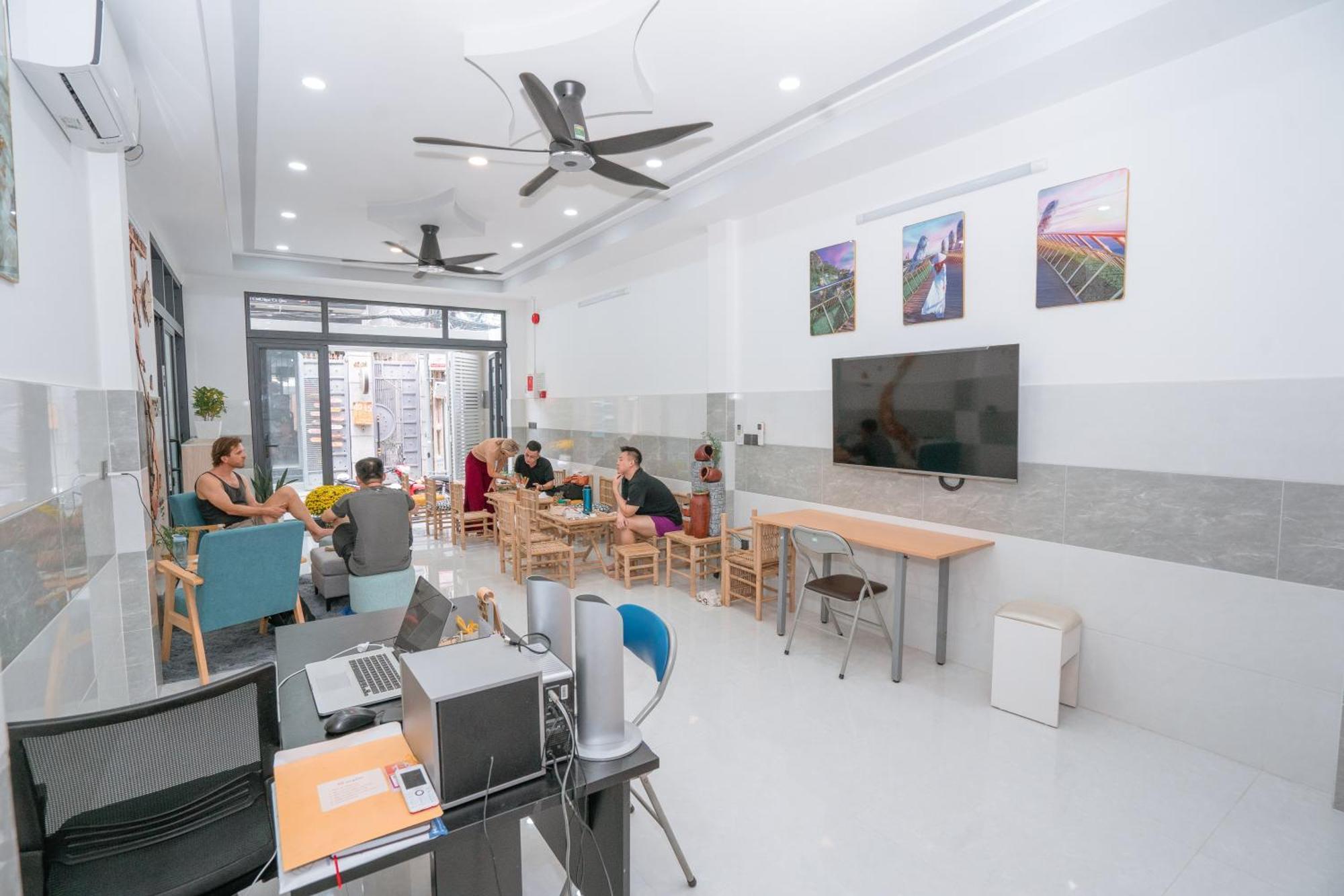 Aloha Saigon Premium Hostel By Local Travel Experts - Newly Opened, Less-Touristy Location, Spacious Rooms, Glass Shower Bathroom, Free Breakfast & Walking Tour مدينة هوشي منه المظهر الخارجي الصورة