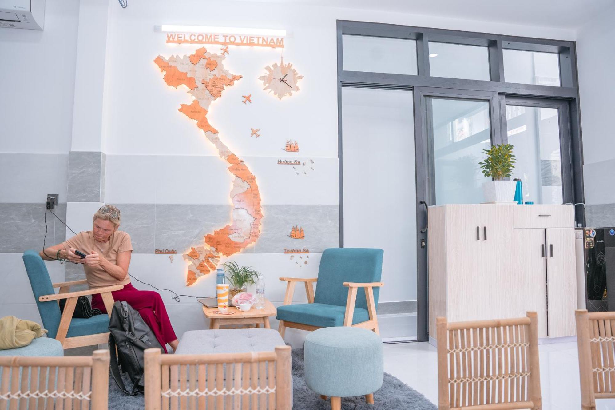 Aloha Saigon Premium Hostel By Local Travel Experts - Newly Opened, Less-Touristy Location, Spacious Rooms, Glass Shower Bathroom, Free Breakfast & Walking Tour مدينة هوشي منه المظهر الخارجي الصورة